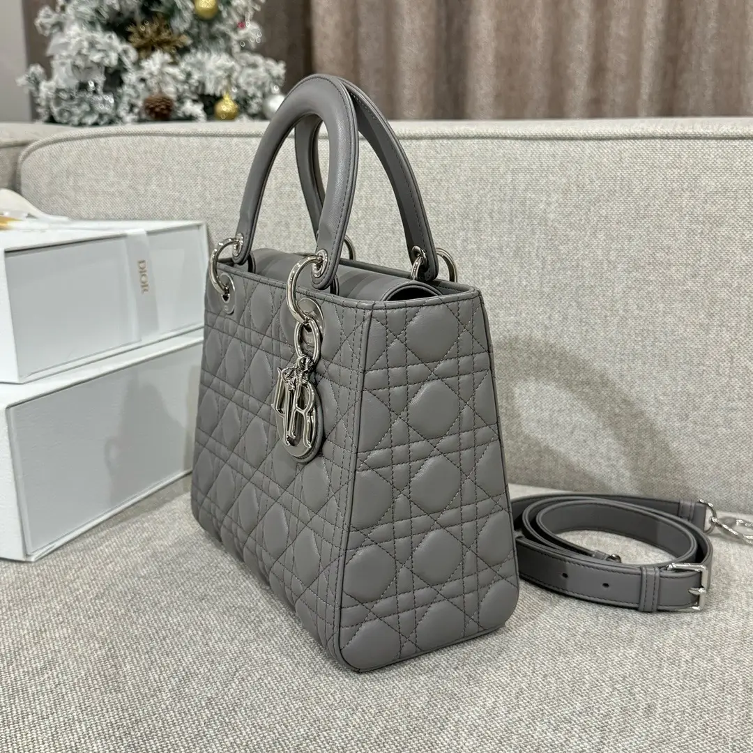 ميديم ليدي د