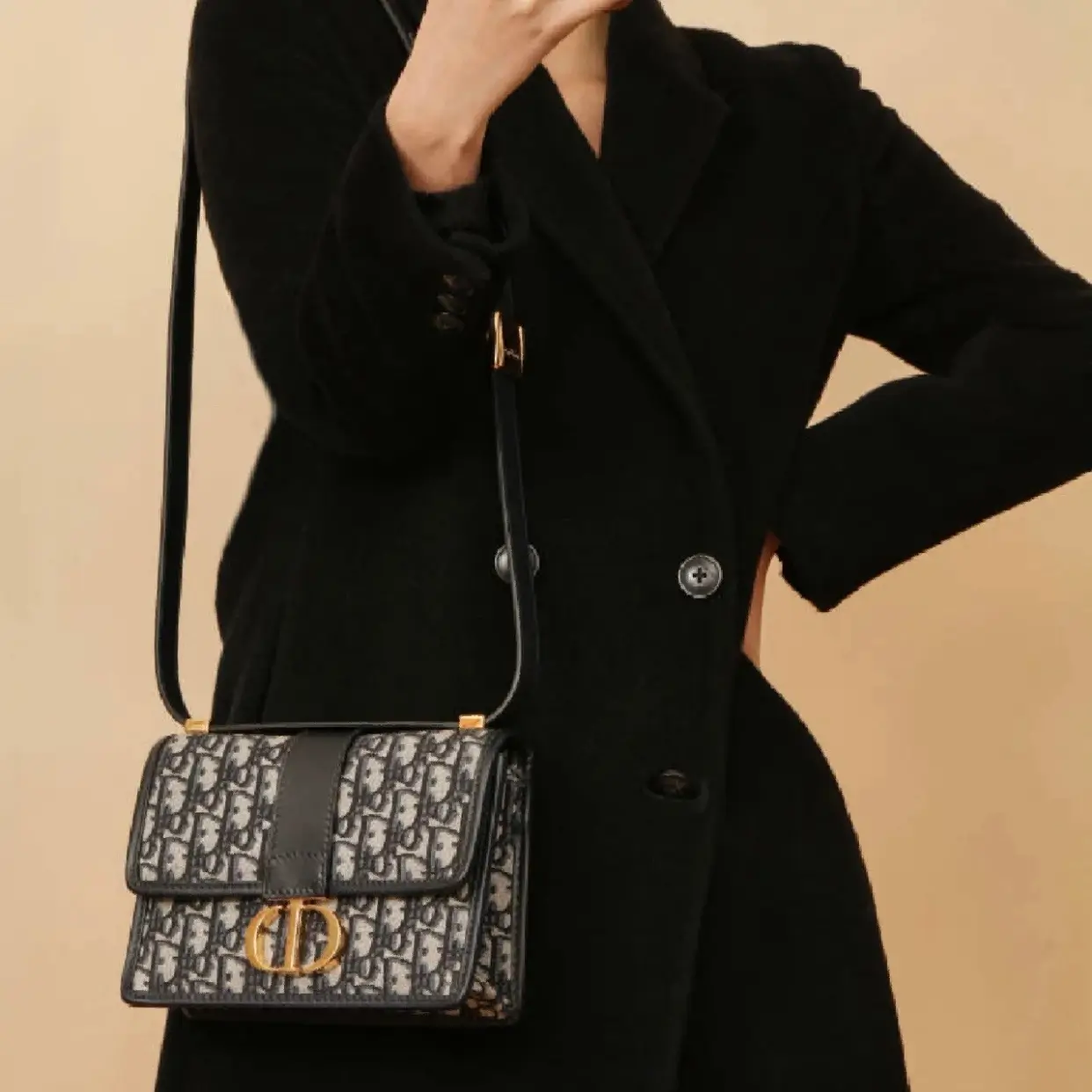 سمول ٣٠ مونتين