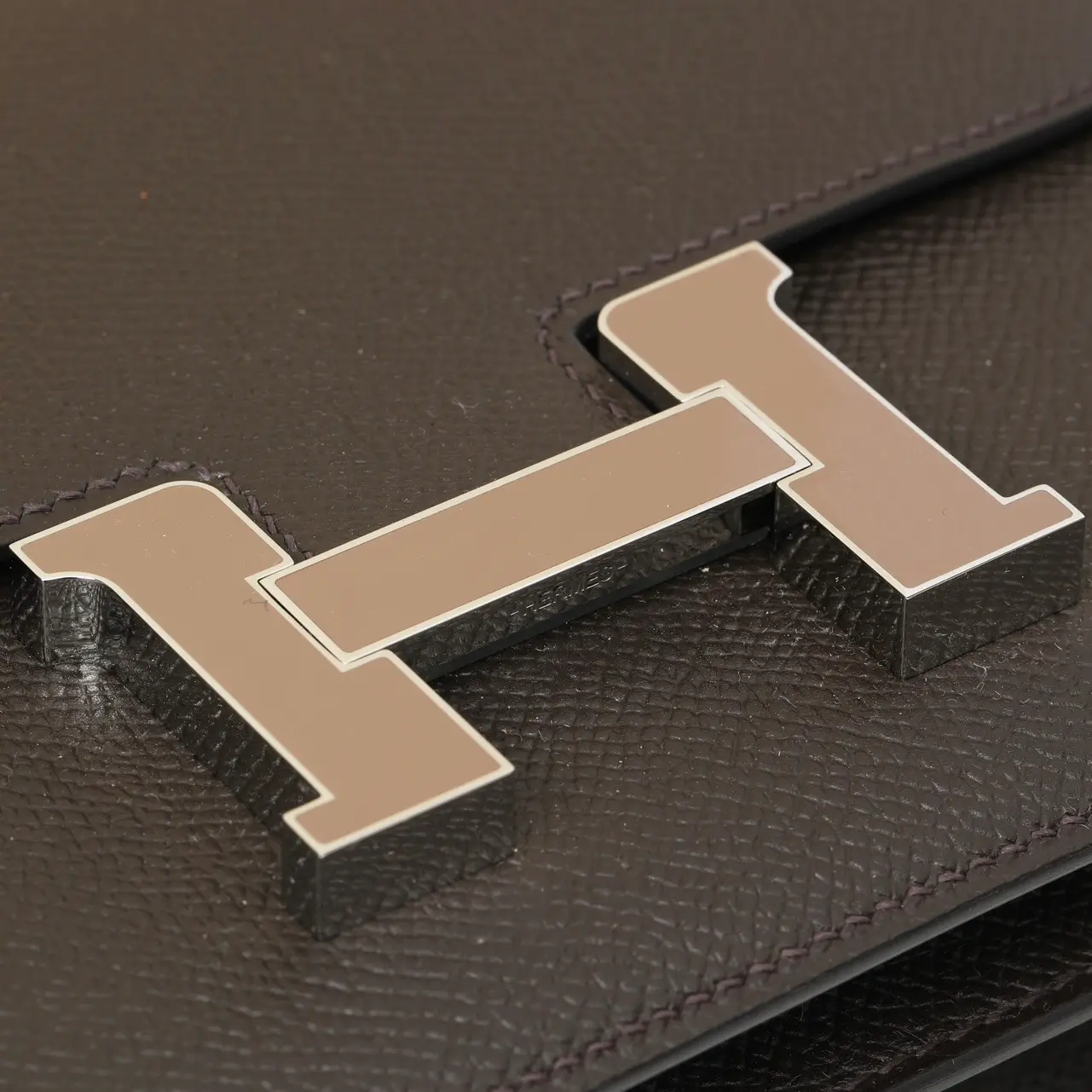 ميني كونستانس / ٤ك - Image 5