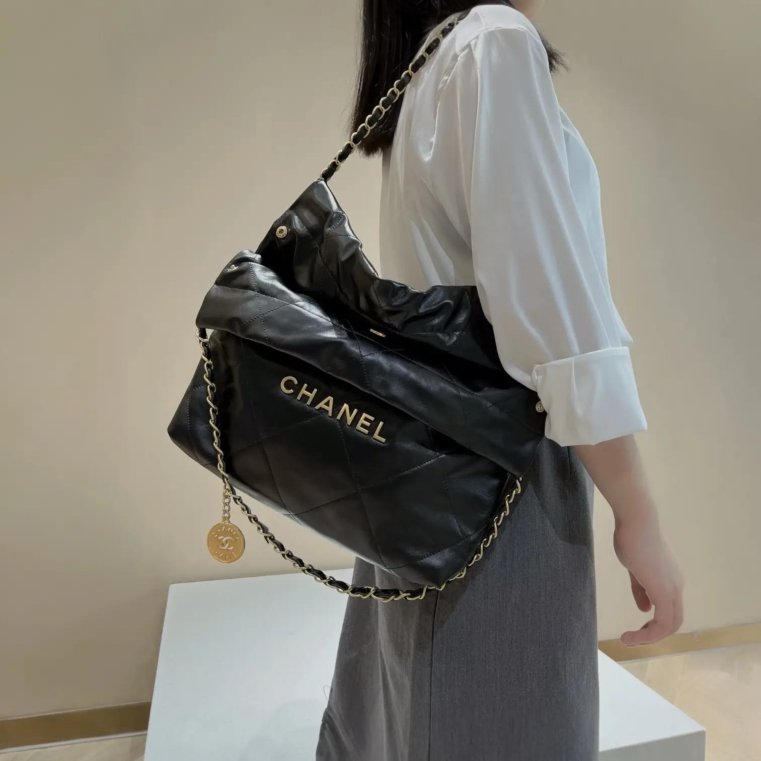 ميديام٢٢ شنطة - Image 2