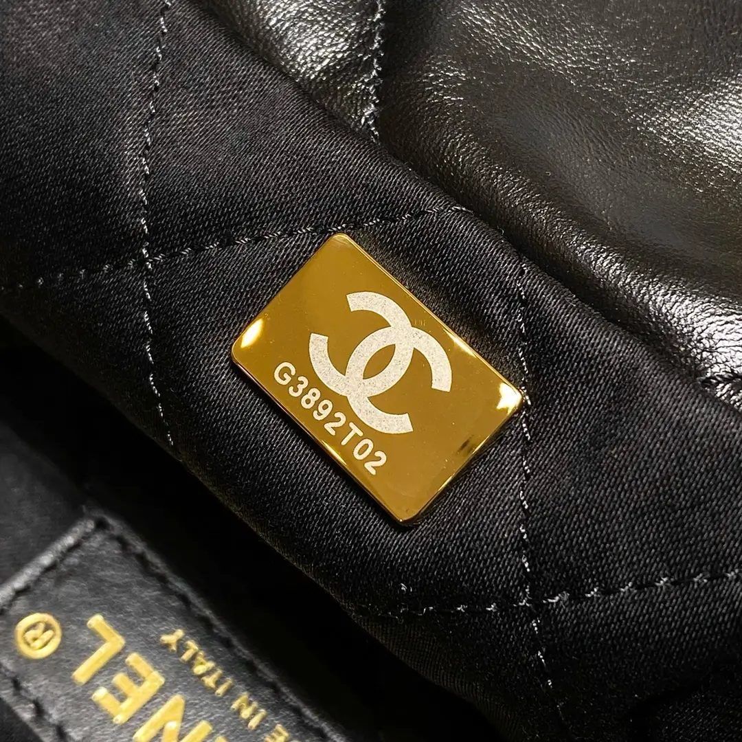 ميديام٢٢ شنطة - Image 9