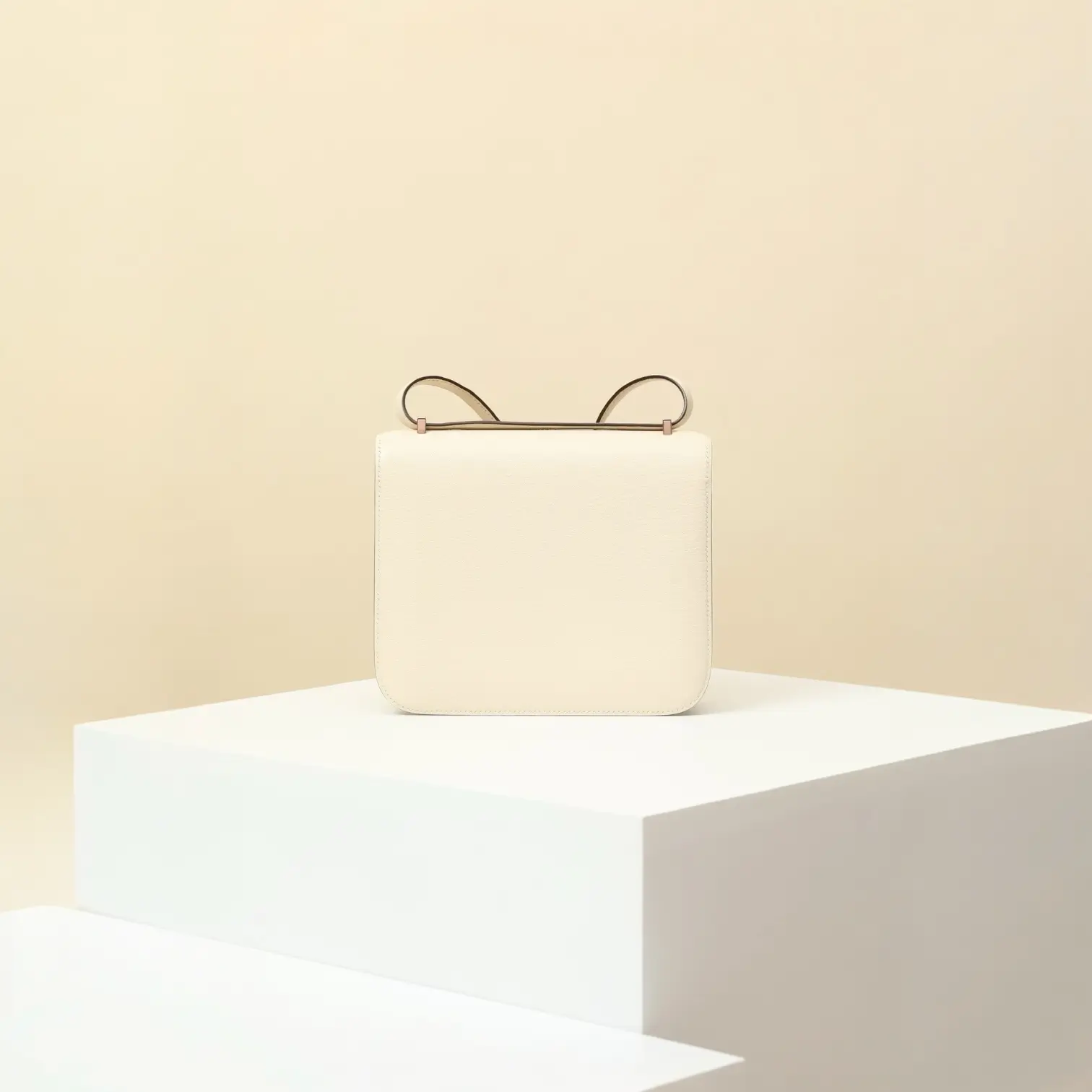 ميني كونستانس / ي٢ - Image 3