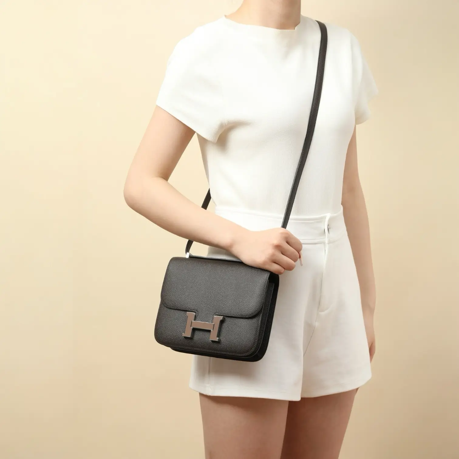 ميني كونستانس / ٤ك - Image 8