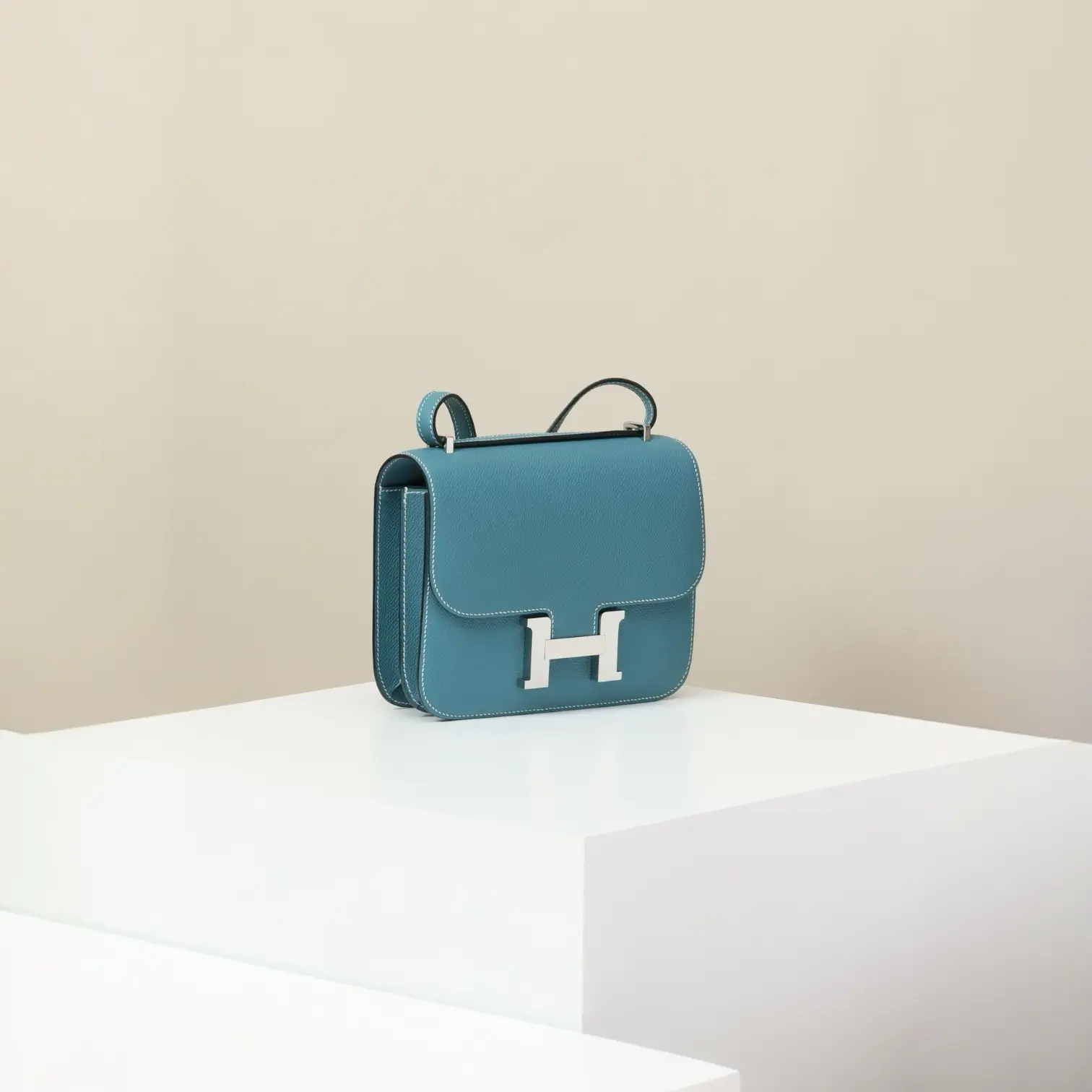 ميني كونستانس / د٢ - Image 2