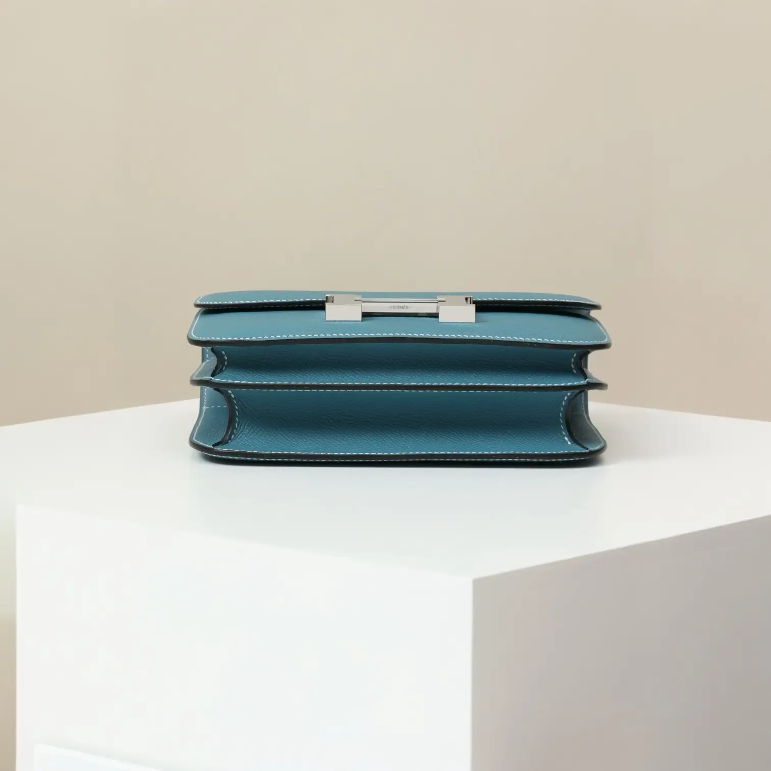 ميني كونستانس / د٢ - Image 4