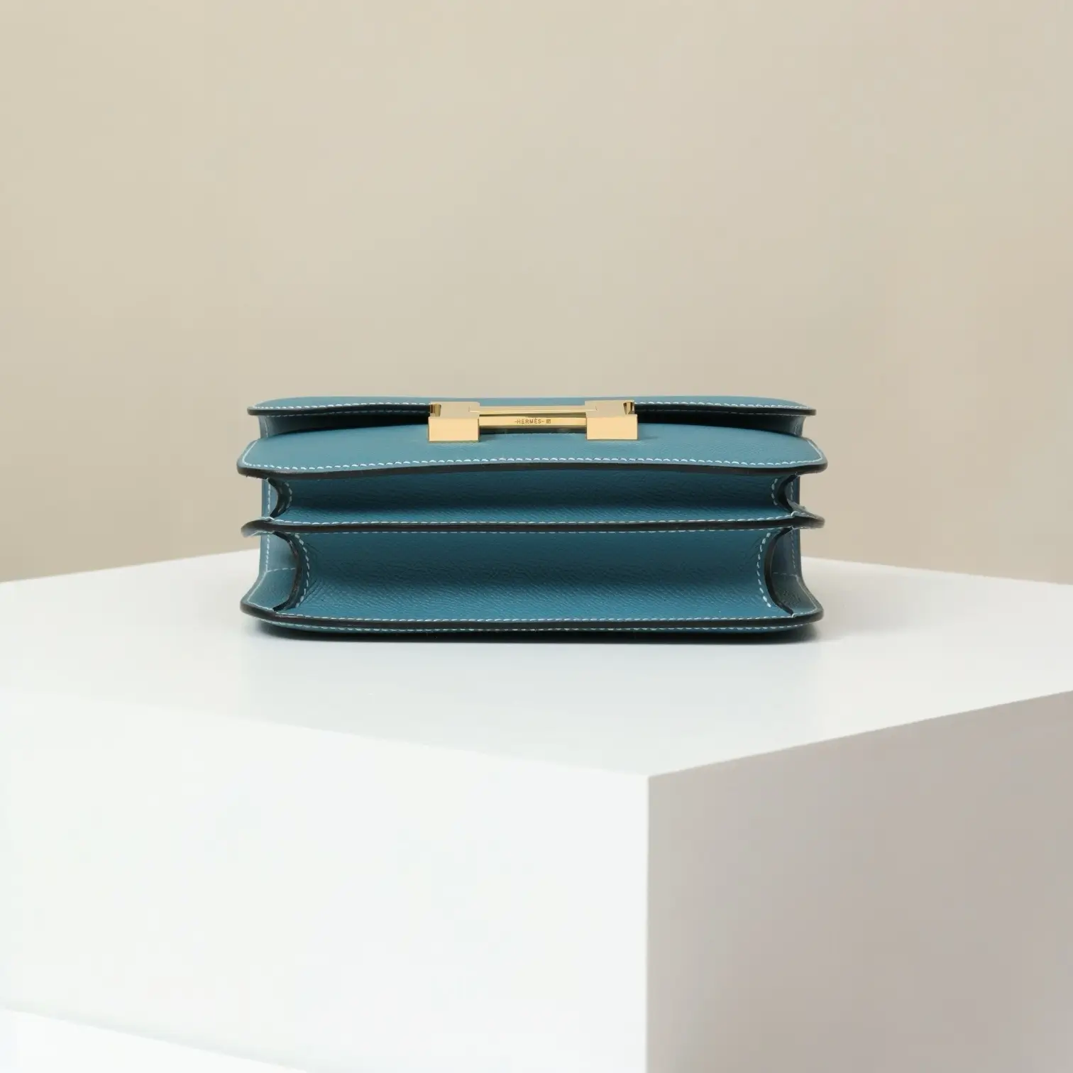 ميني كونستانس / د٢ - Image 4