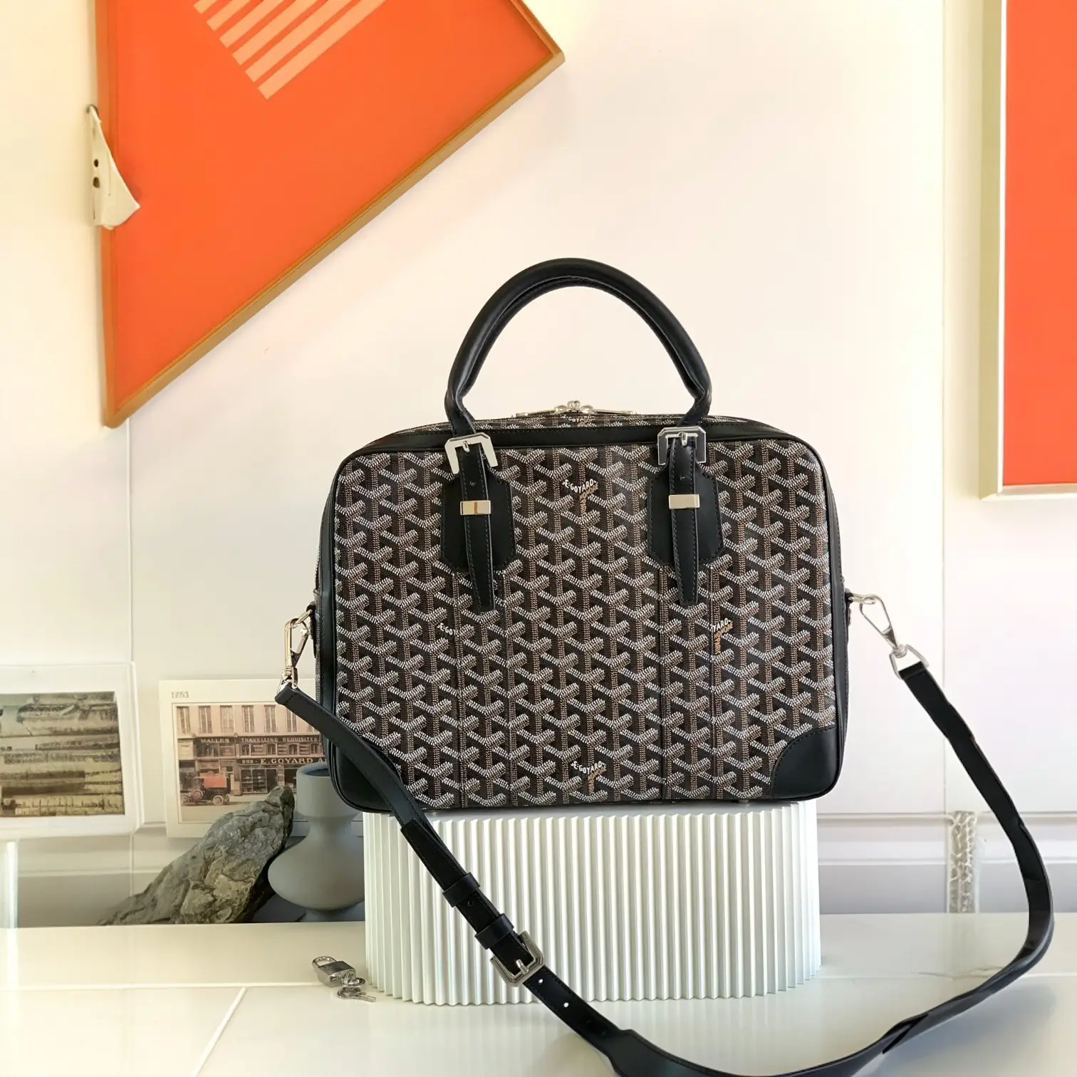 حقيبة مستندات أمباساد (الموديل المتوسط)