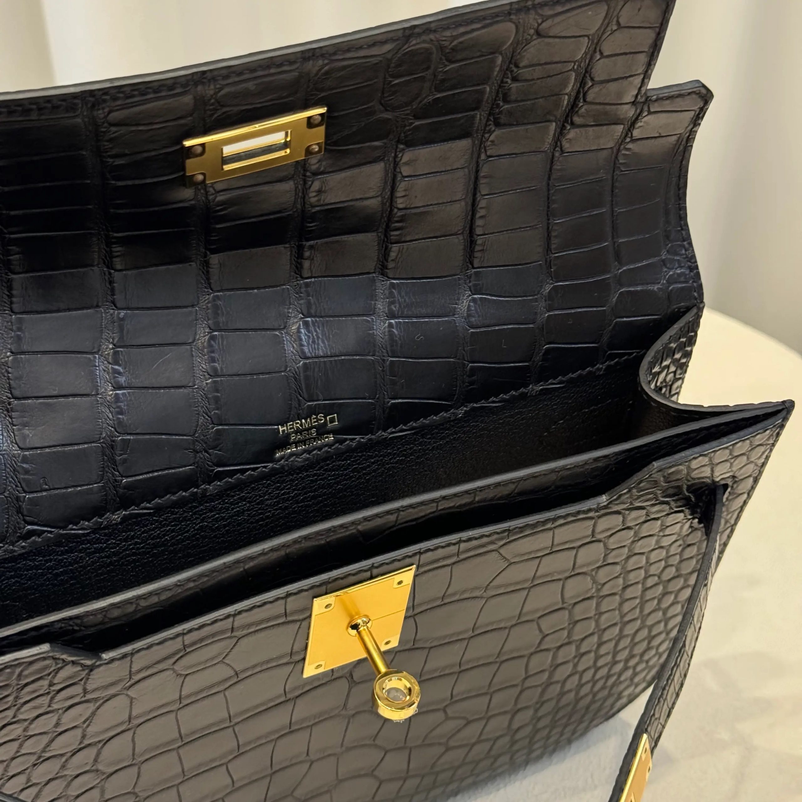 كيلي باوتش ٢٥ / ٨٩ - Image 5