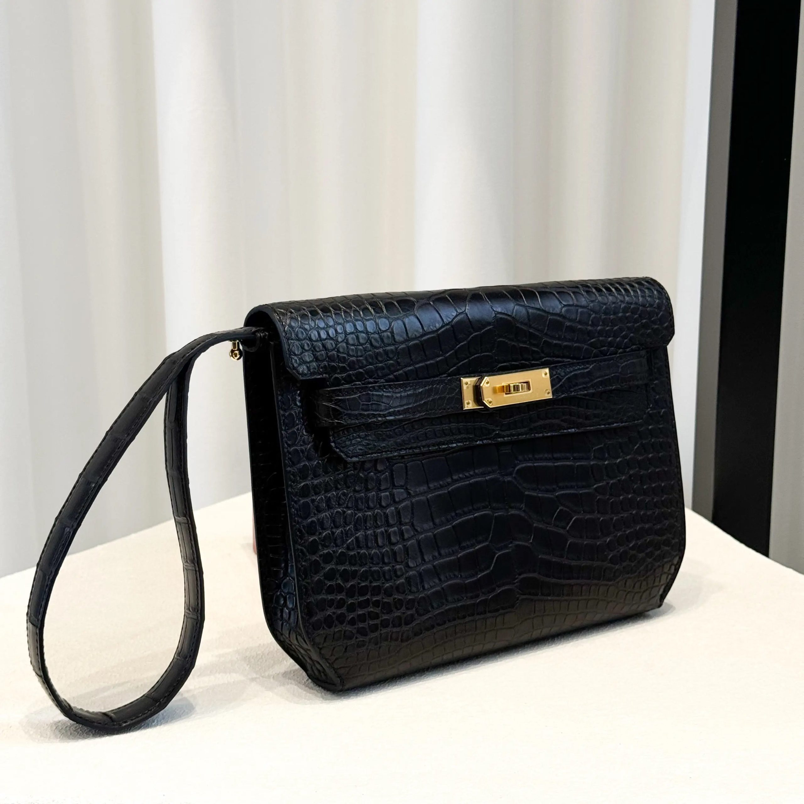 كيلي باوتش ٢٥ / ٨٩ - Image 2