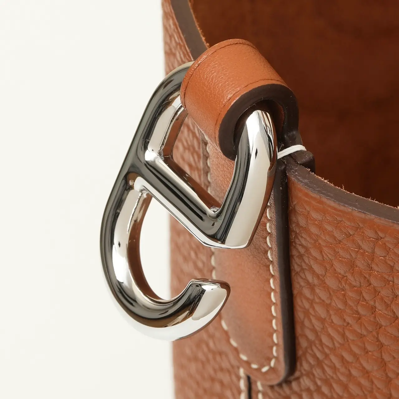 ان ذا لوب ١٨ / كك٣٧ - Image 5