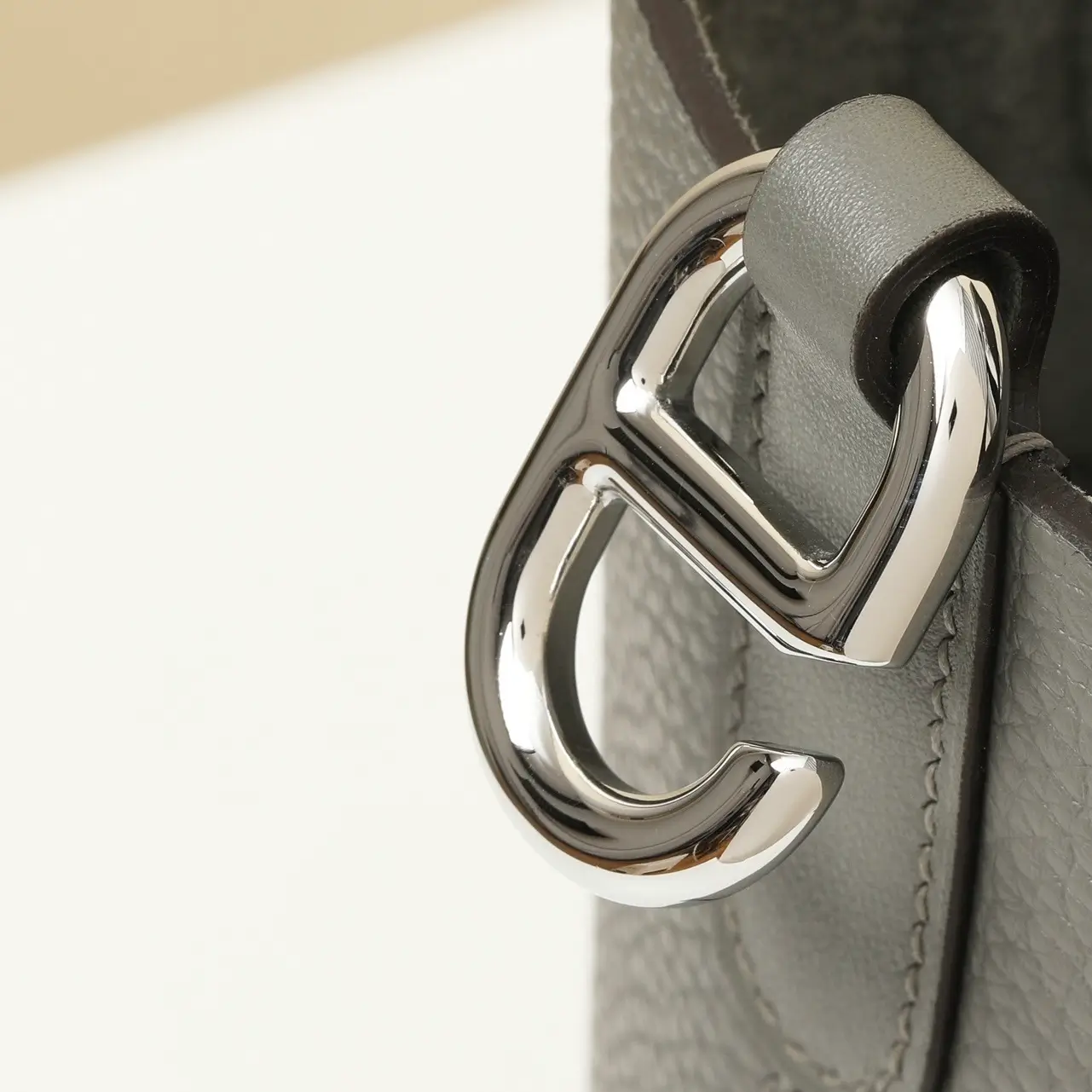 ان ذا لوب ١٨ / ٠ل - Image 5