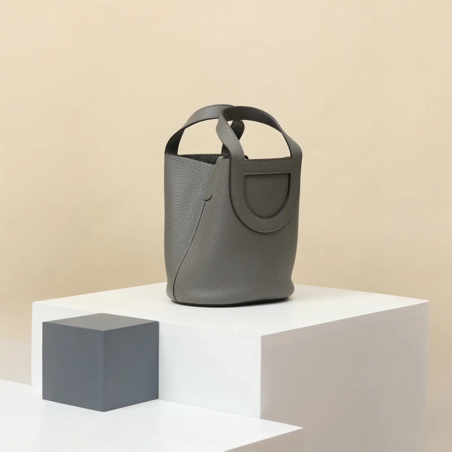 ان ذا لوب ١٨ / ٠ل - Image 2