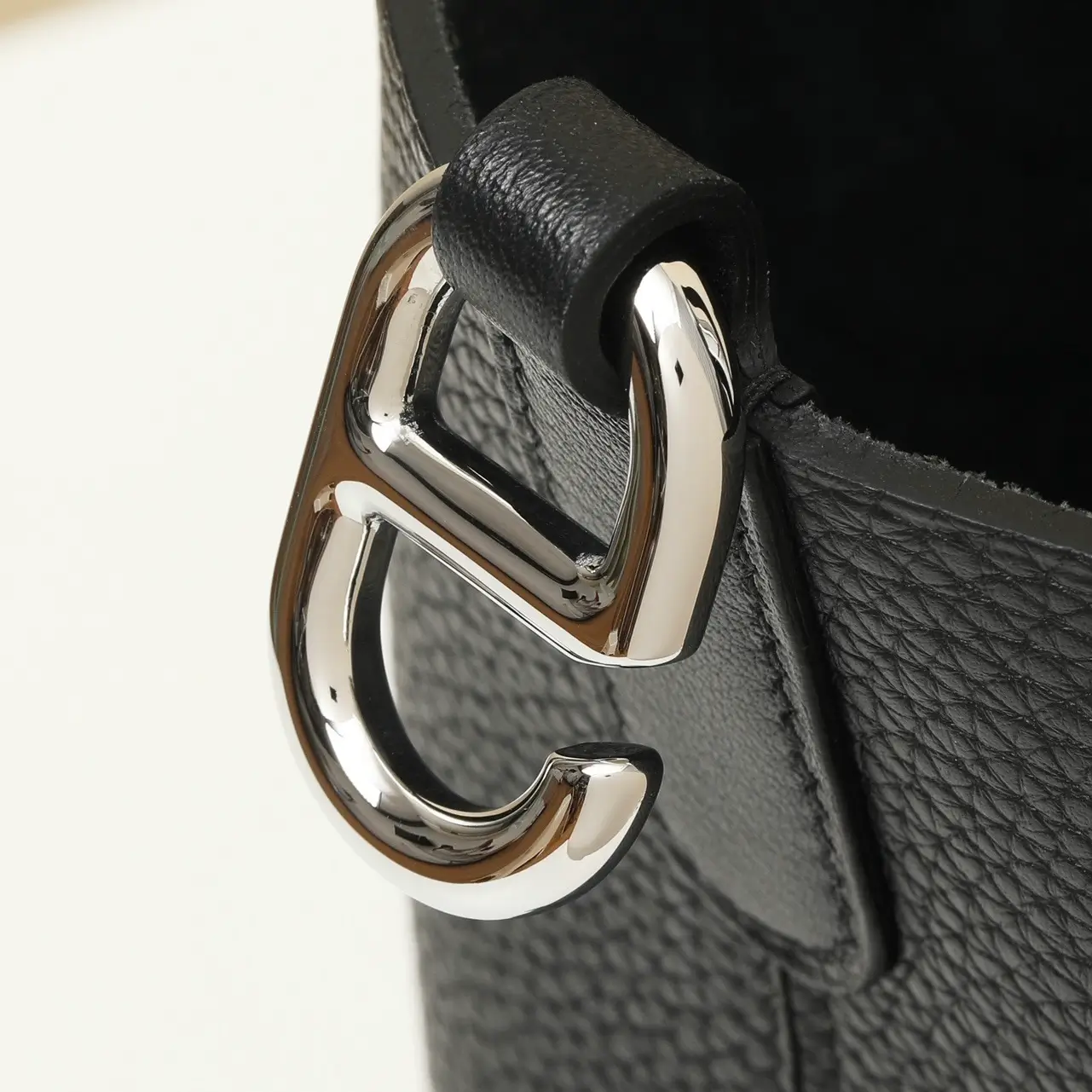 ان ذا لوب ١٨ / كك٨٩ - Image 5