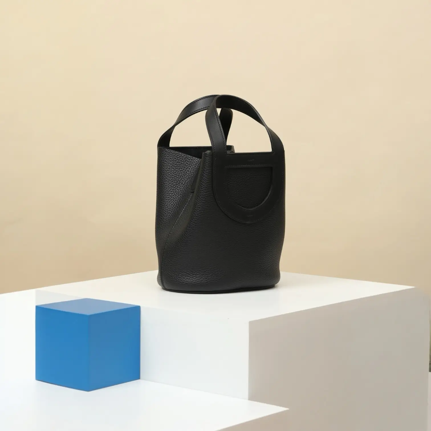 ان ذا لوب ١٨ / كك٨٩ - Image 2