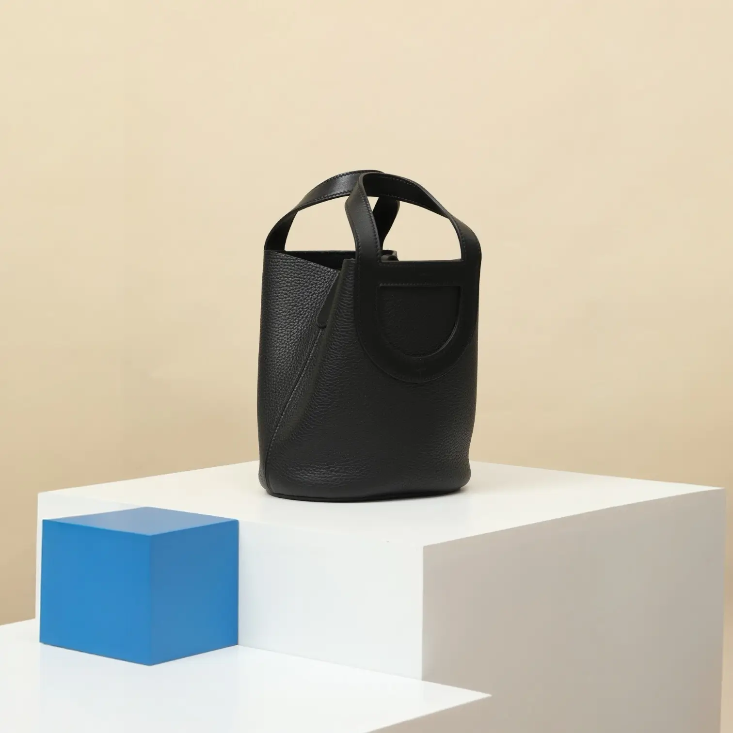 ان ذا لوب ١٨ / كك٨٩ - Image 2