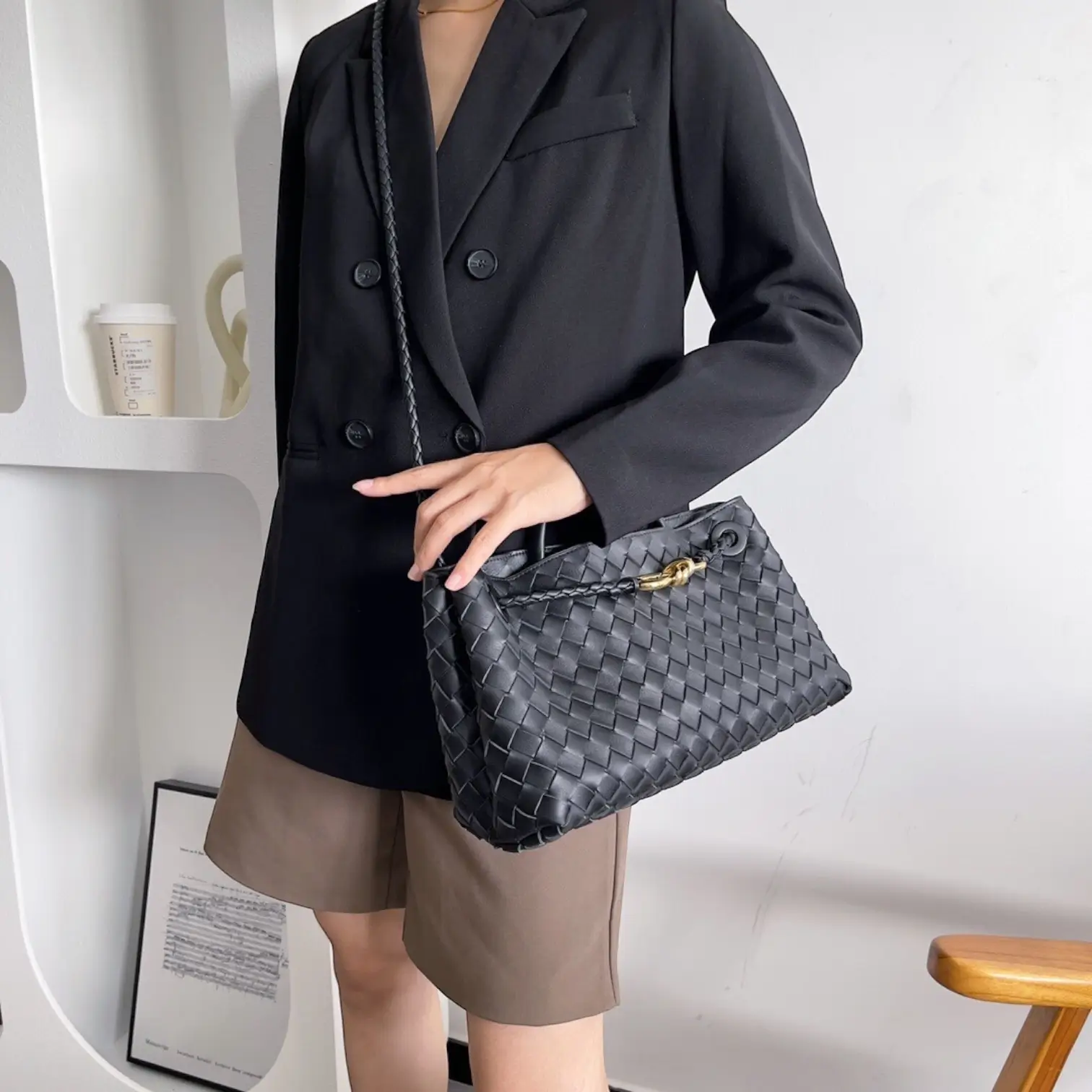 East-West Andiamo - Image 2