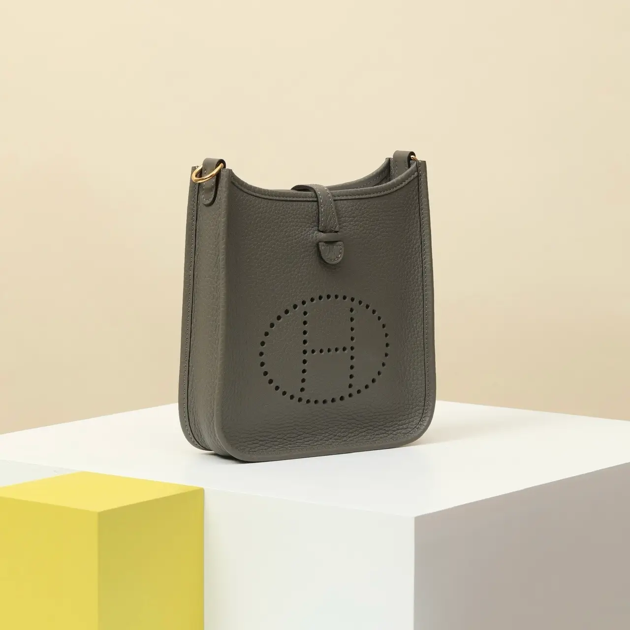 ايفلين ١٦ / ٠ل - Image 3